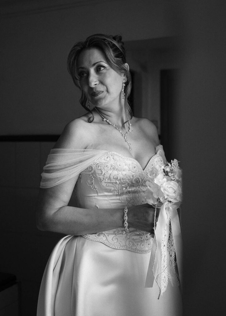 Retrato de novia elegante en Málaga